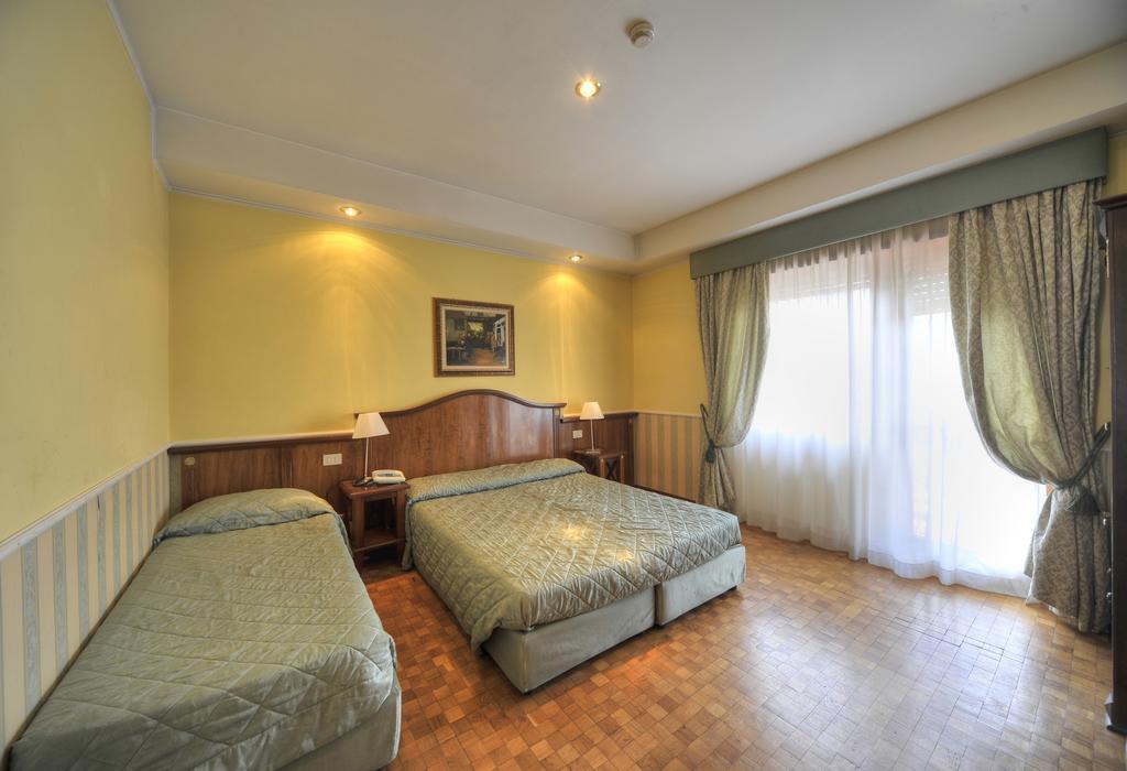 Hotel Aurora Garden Рим Екстер'єр фото